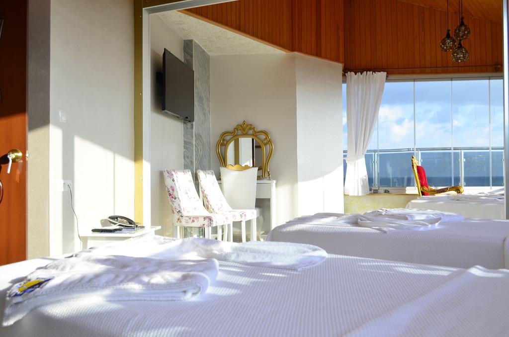 Alev Palace Otel Arsuz Habitación foto