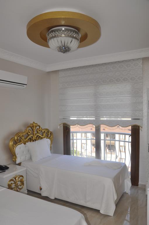 Alev Palace Otel Arsuz Habitación foto